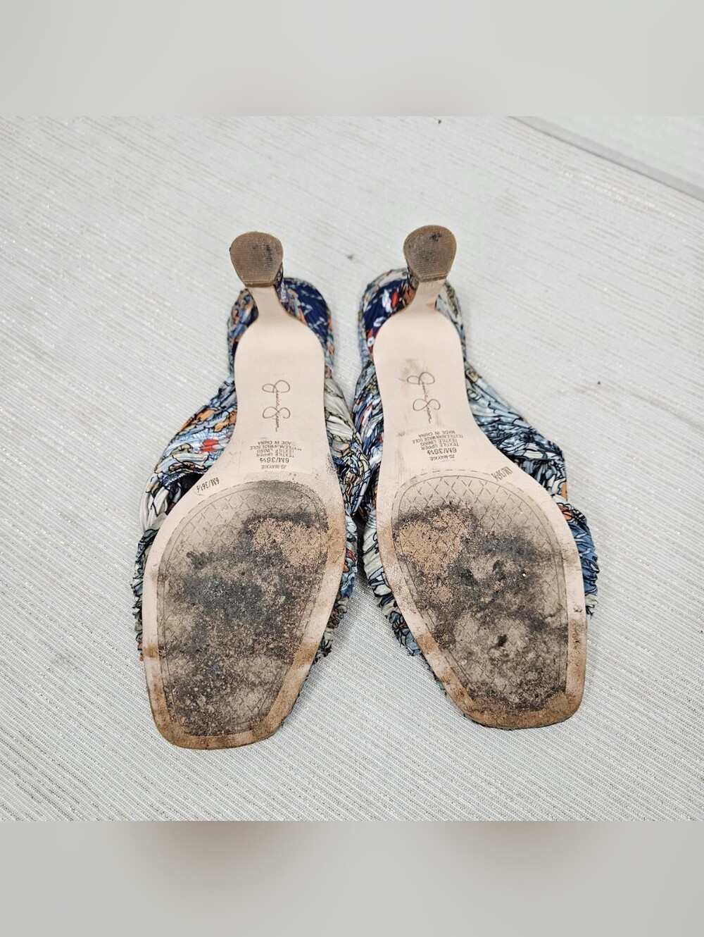 Jessica Simpson Multi Flower Pattern Knot-Twist Heel Sandals - Picture 6 of 6